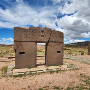 Tiwanaku dia inteiro